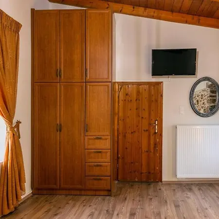 Traditional House With Private Pool Дом отдыха Ретимно