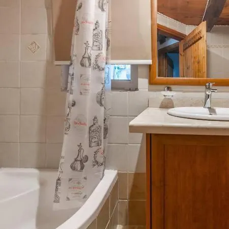 Traditional House With Private Pool Rethymno (Crete)