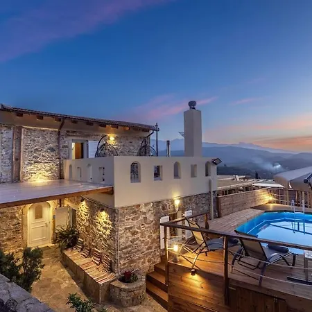 Traditional House With Private Pool *