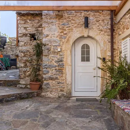 Traditional House With Private Pool *